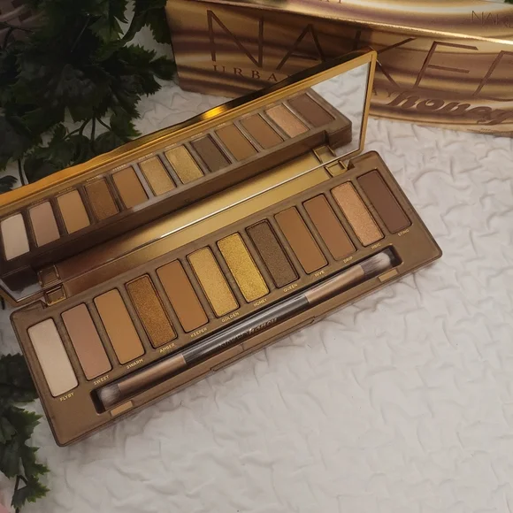 Urban Decay Naked Honey Eyeshadow.